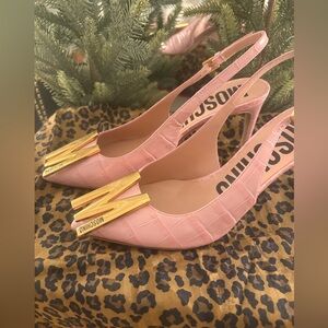 NWOT pink gold Moschino barbie logo M sling back heels size 37/7. Stunning